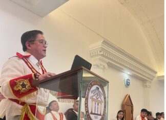 Grand Master Visits Region 11-D